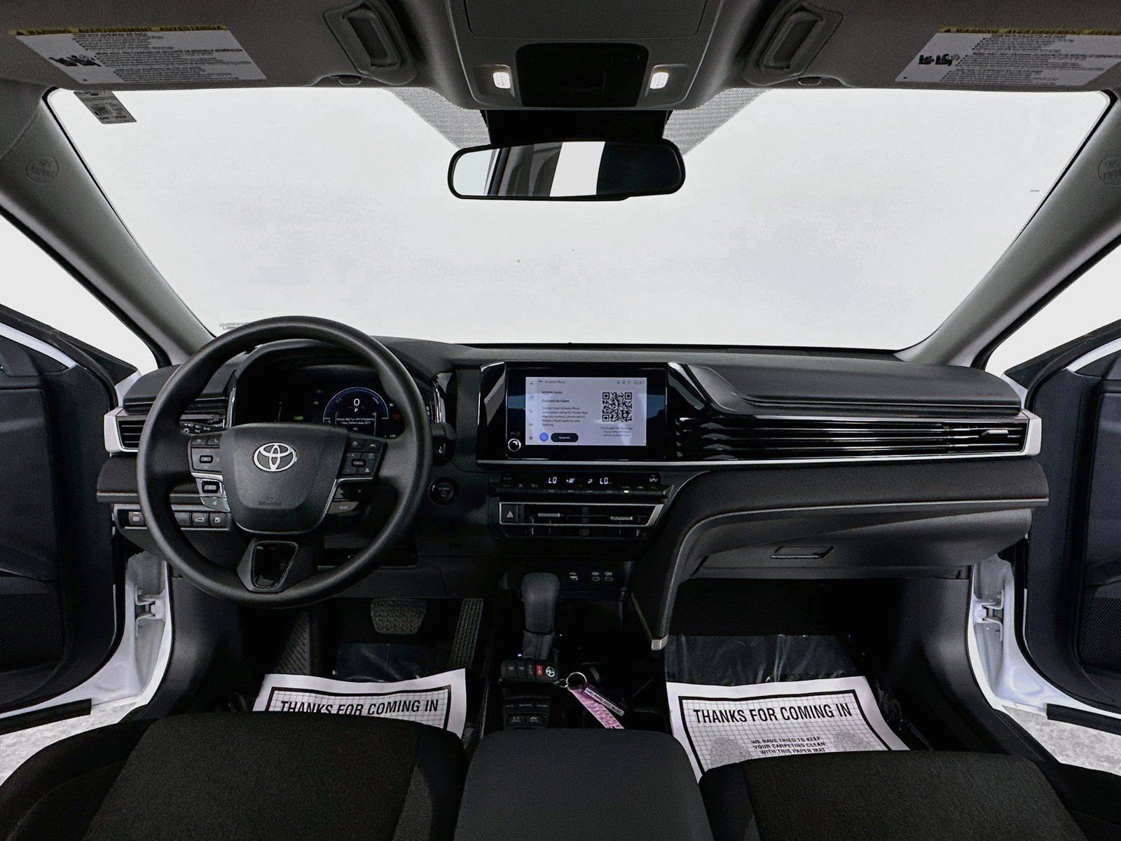 2026 Toyota Camry LE - Photo 10