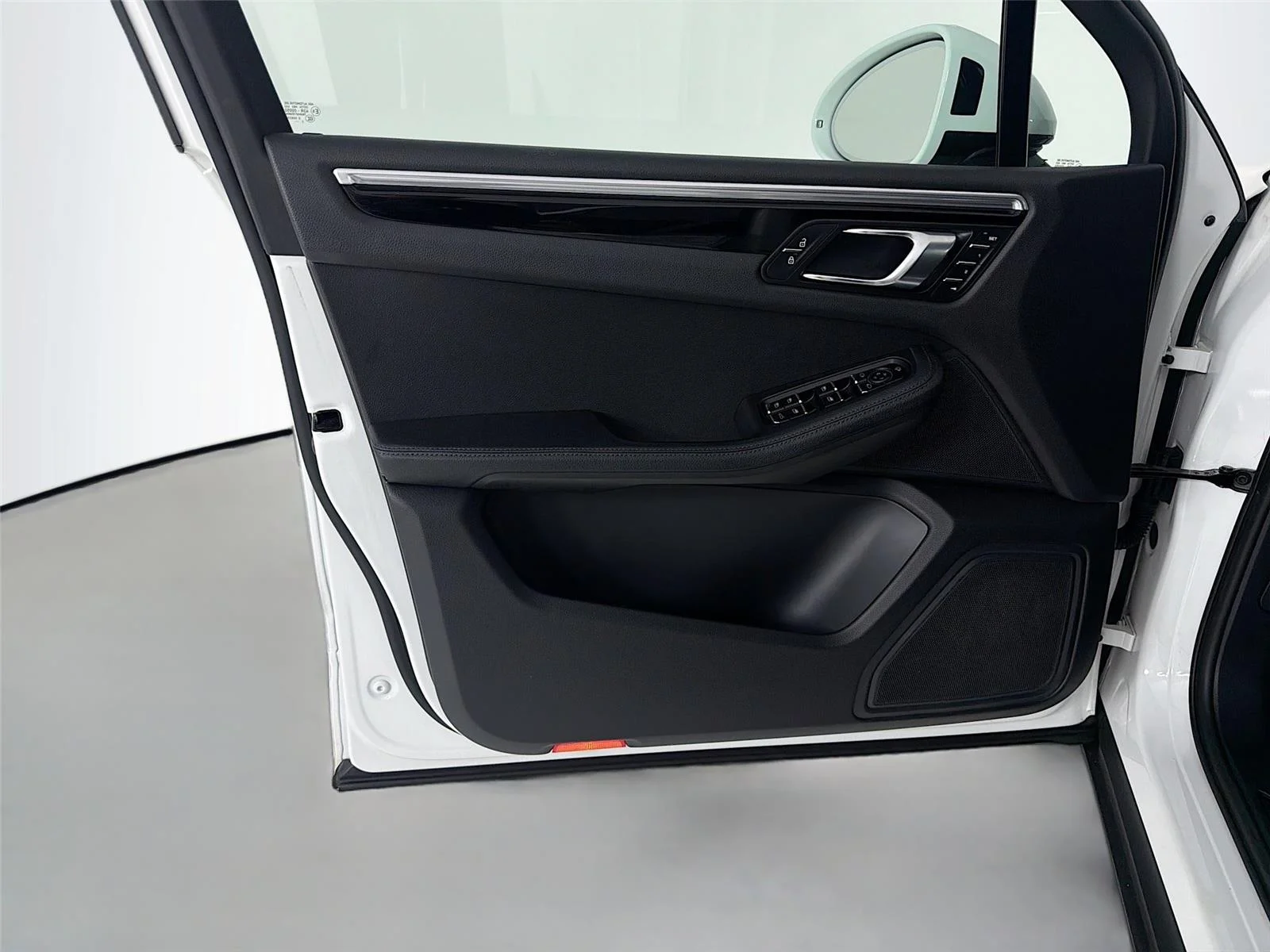 Used 2023 White Porsche T image 6