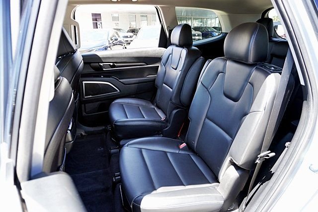 Used 2024 Silver Kia S image 24