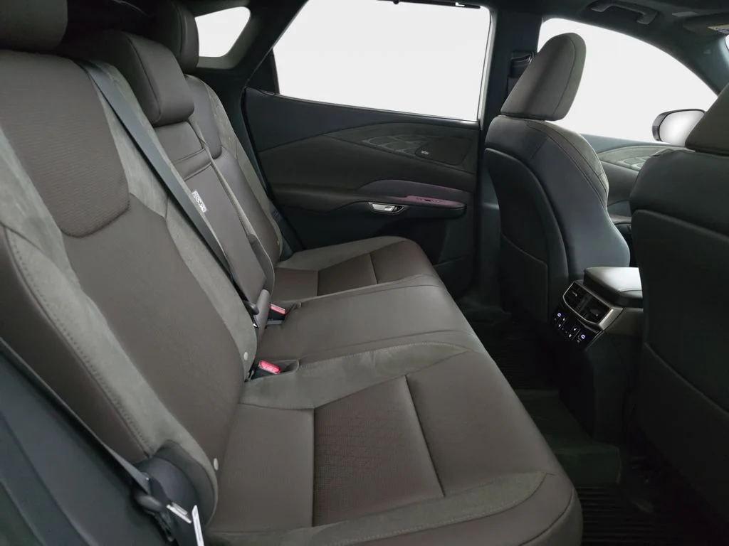 New 2026 Eminent White Pearl Lexus LUXURY image 11