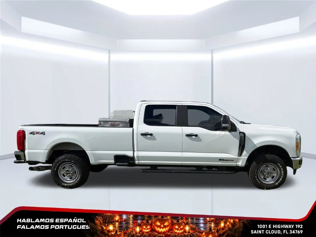 Used 2023 White Ford XL image 6
