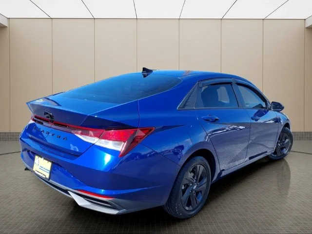 Used 2021 Blue Hyundai SEL image 8