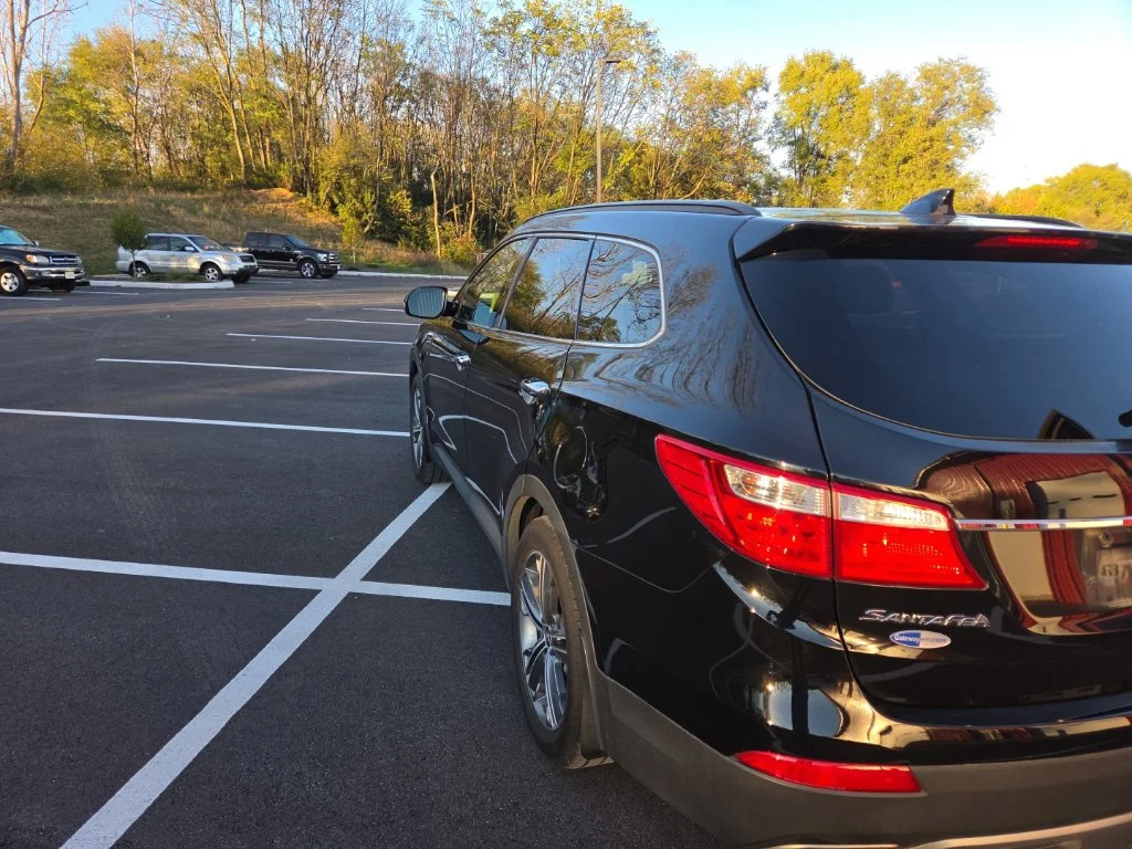 Used 2016 Black Hyundai SE image 14