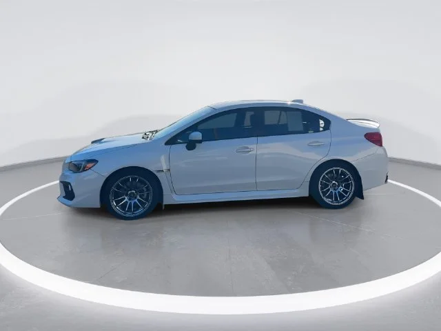 Used 2018 White Subaru  image 4