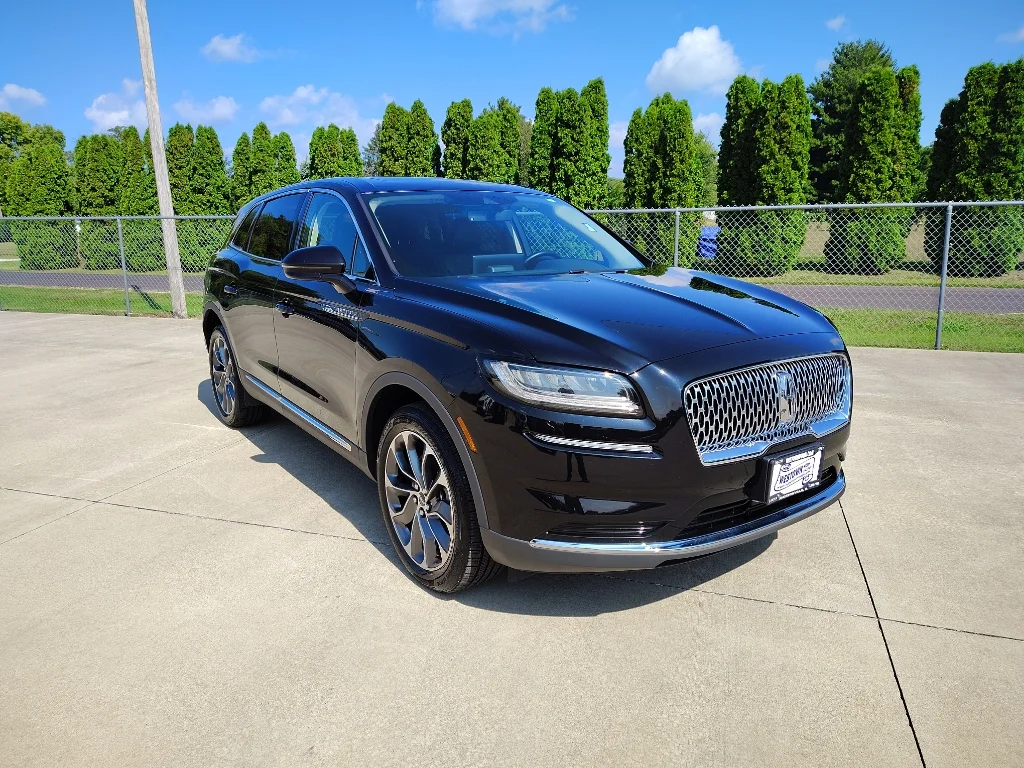 Used 2022 Infinite Black Metallic Lincoln Reserve image 24