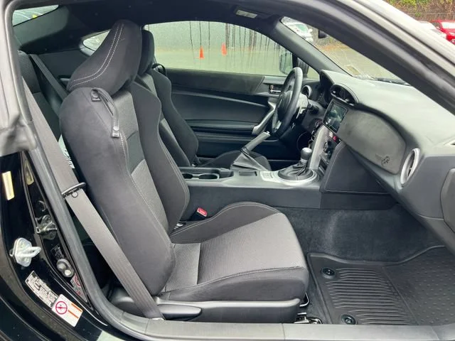 Used 2020 Raven Toyota Base image 9