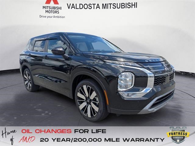 Used 2025 Black Diamond Mitsubishi SE image 2