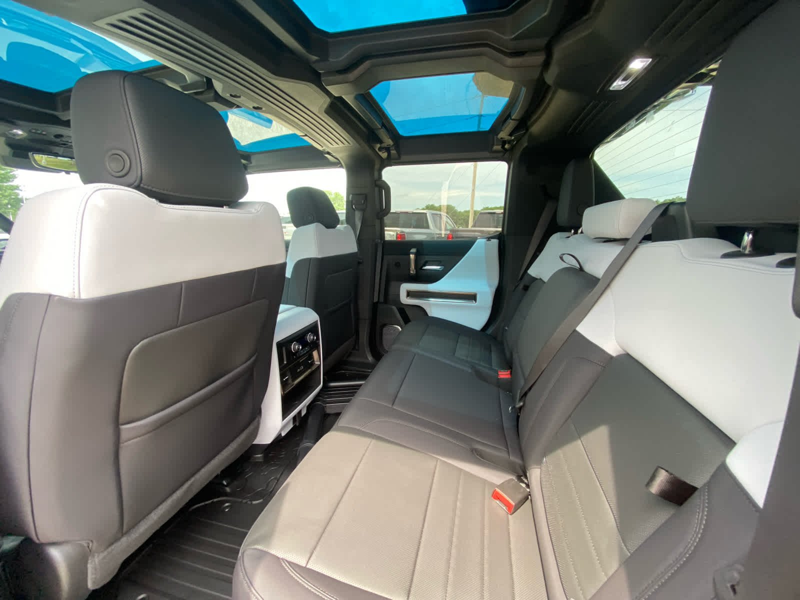 2025 GMC HUMMER EV 3X - Photo 40