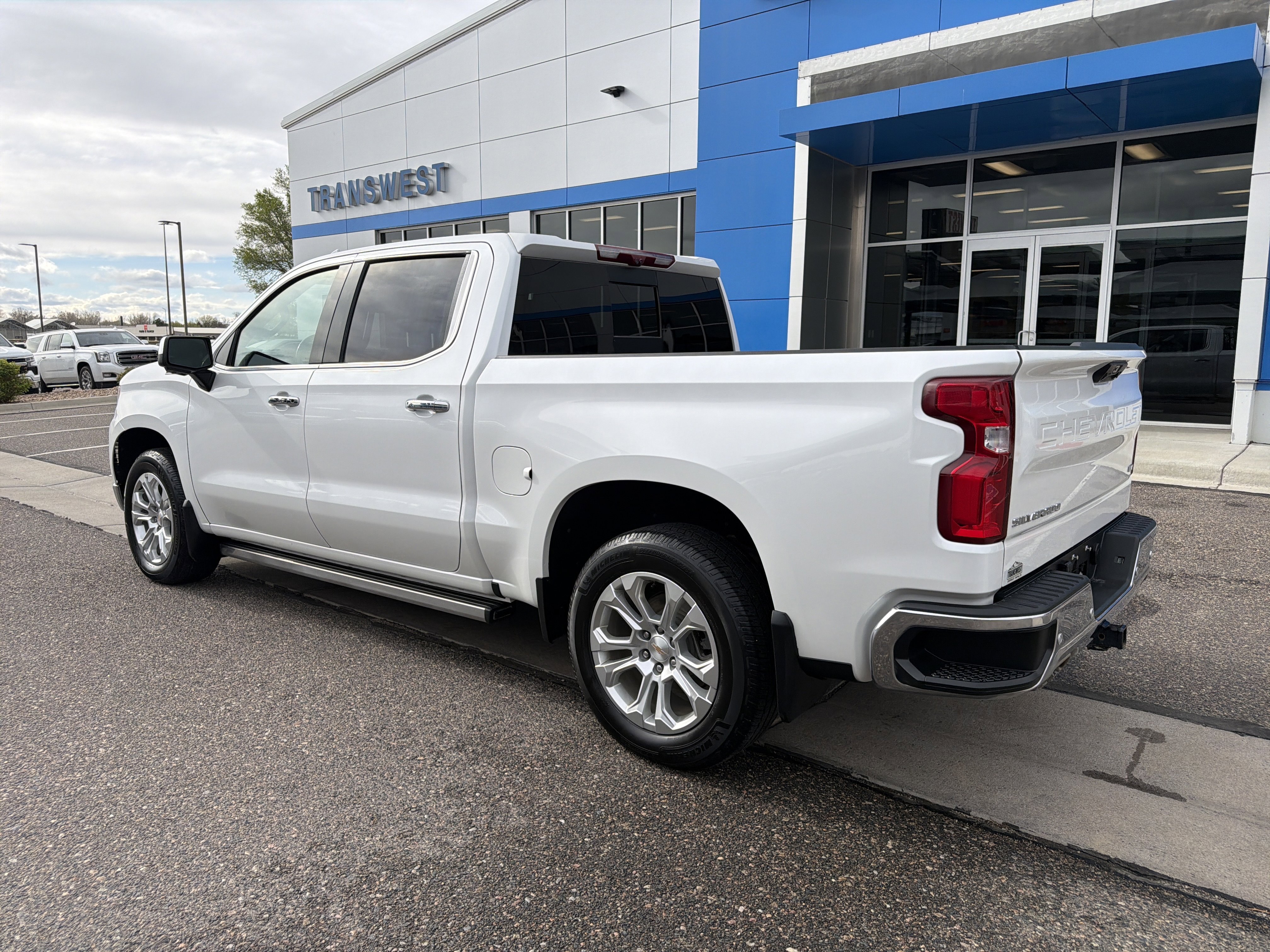 Used 2024 Iridescent Pearl Tricoat Chevrolet LTZ image 3