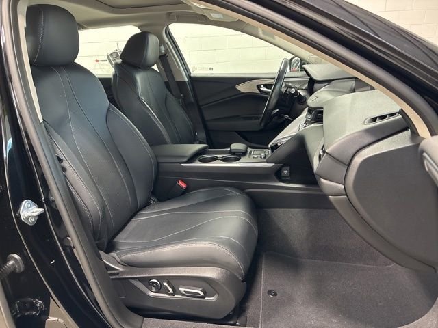 Used 2022 Majestic Black Pearl Acura Technology Package image 12