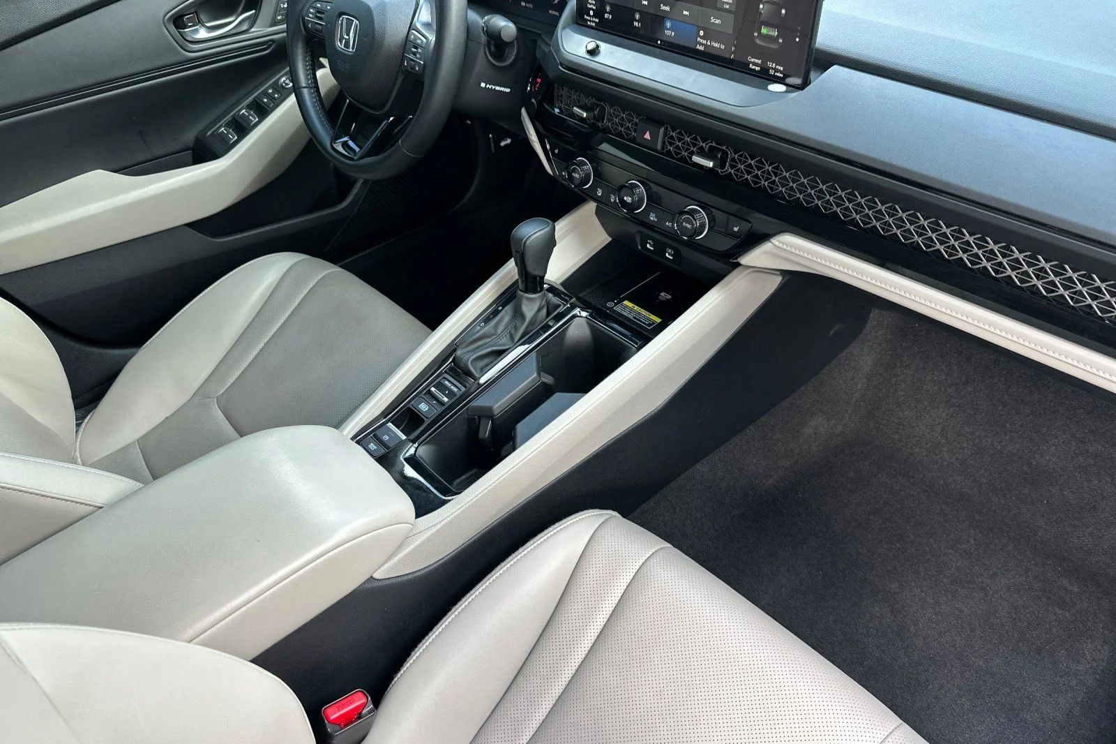 Used 2025 Gray Honda EX-L image 18