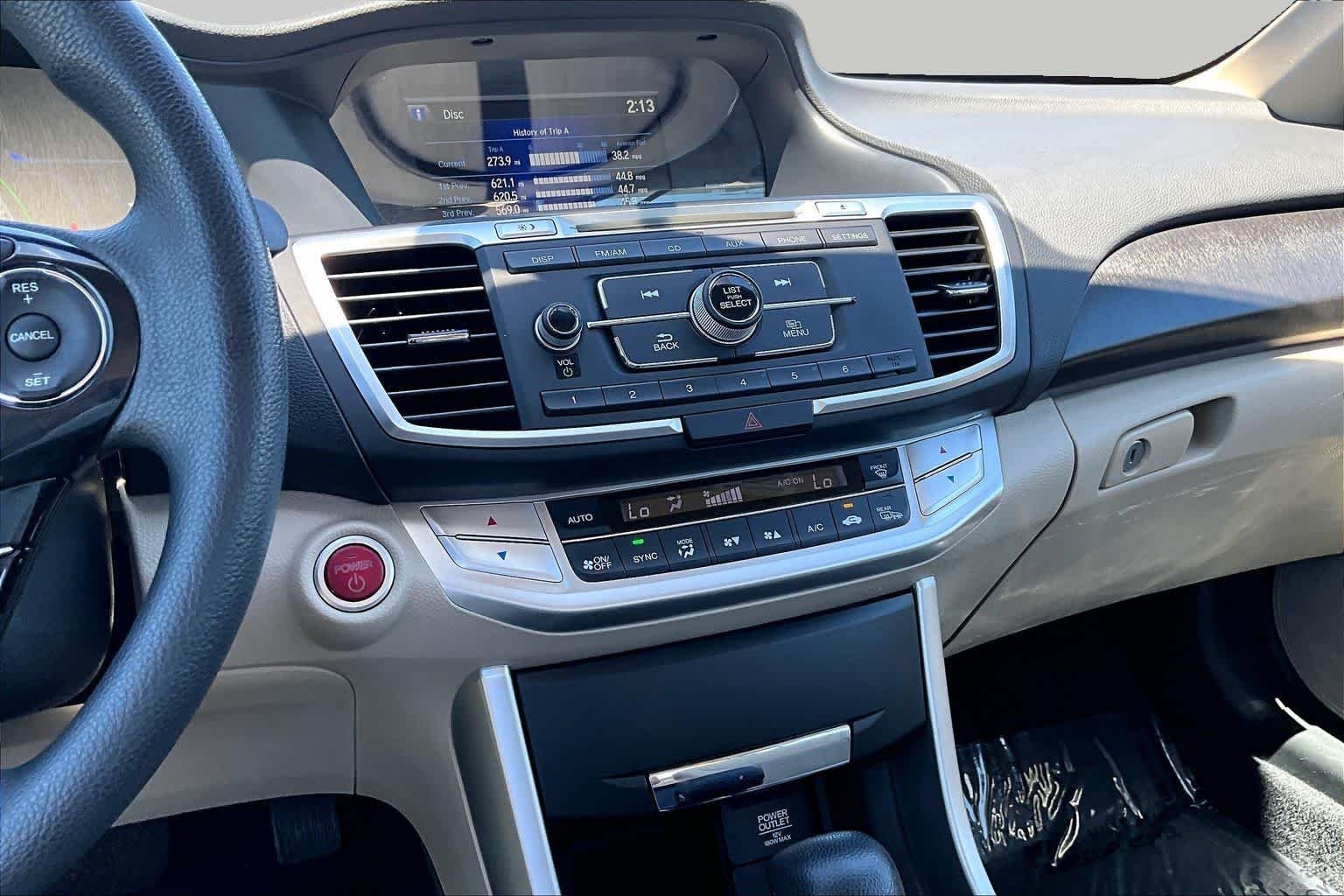 Pre-Owned 2014 Honda Accord Hybrid