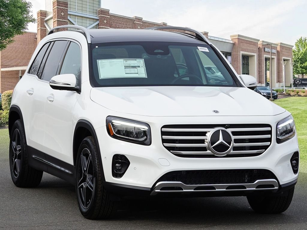 Used 2026 Polar White Mercedes-Benz GLB 250 image 3