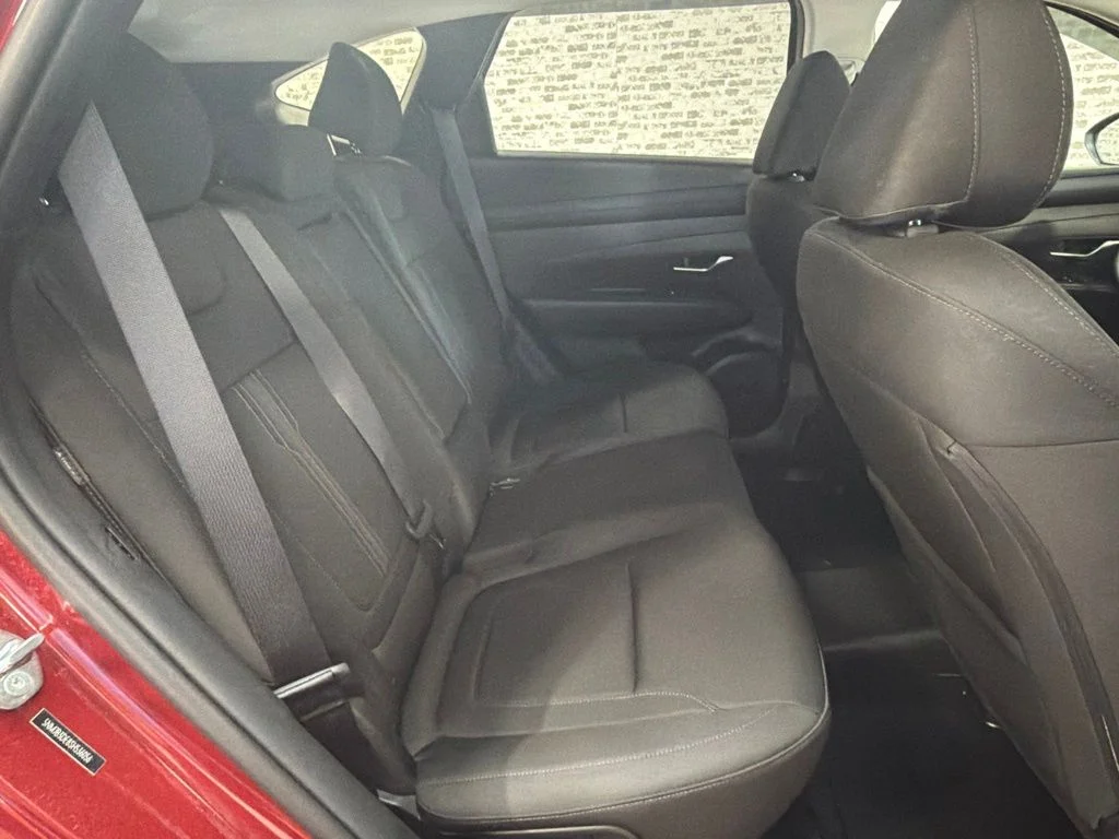Used 2025 Ultimate Red Hyundai SEL image 12