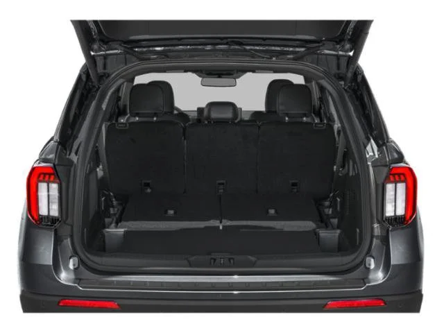 Used 2025 Agate Black Metallic Ford ST-Line image 13