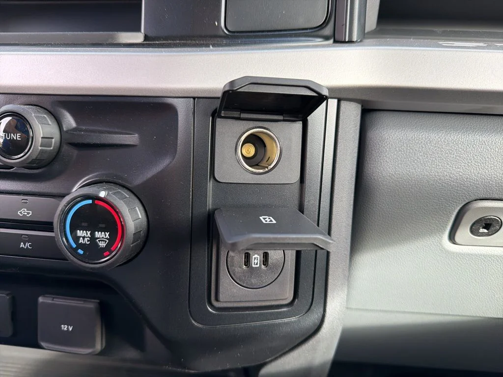New 2024 Oxford White Ford F-550® XL image 15