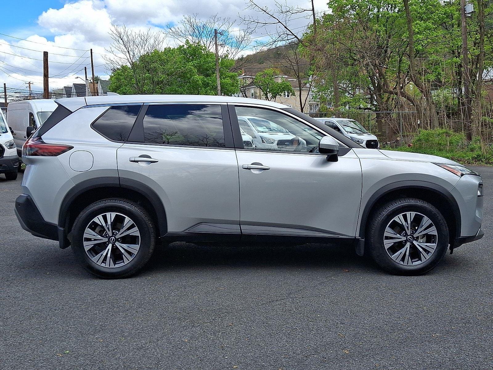 Used 2023 Brilliant Silver Metallic Nissan SV image 30