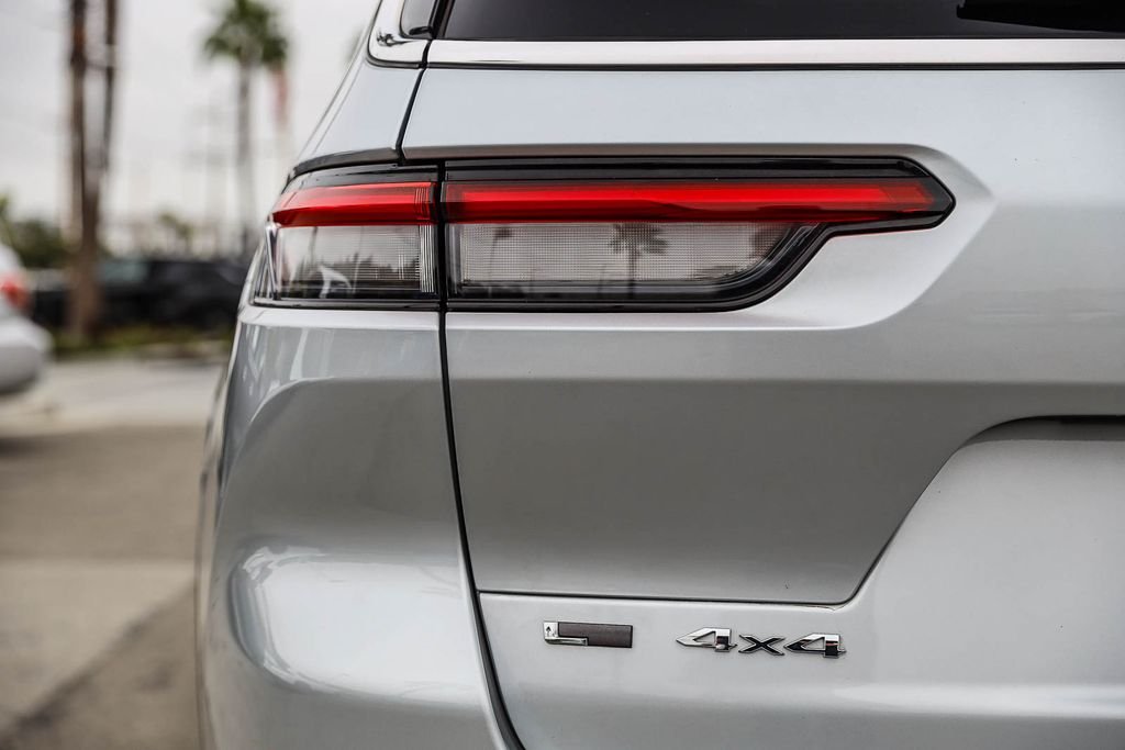 2023 Jeep Grand Cherokee L Laredo - Photo 7
