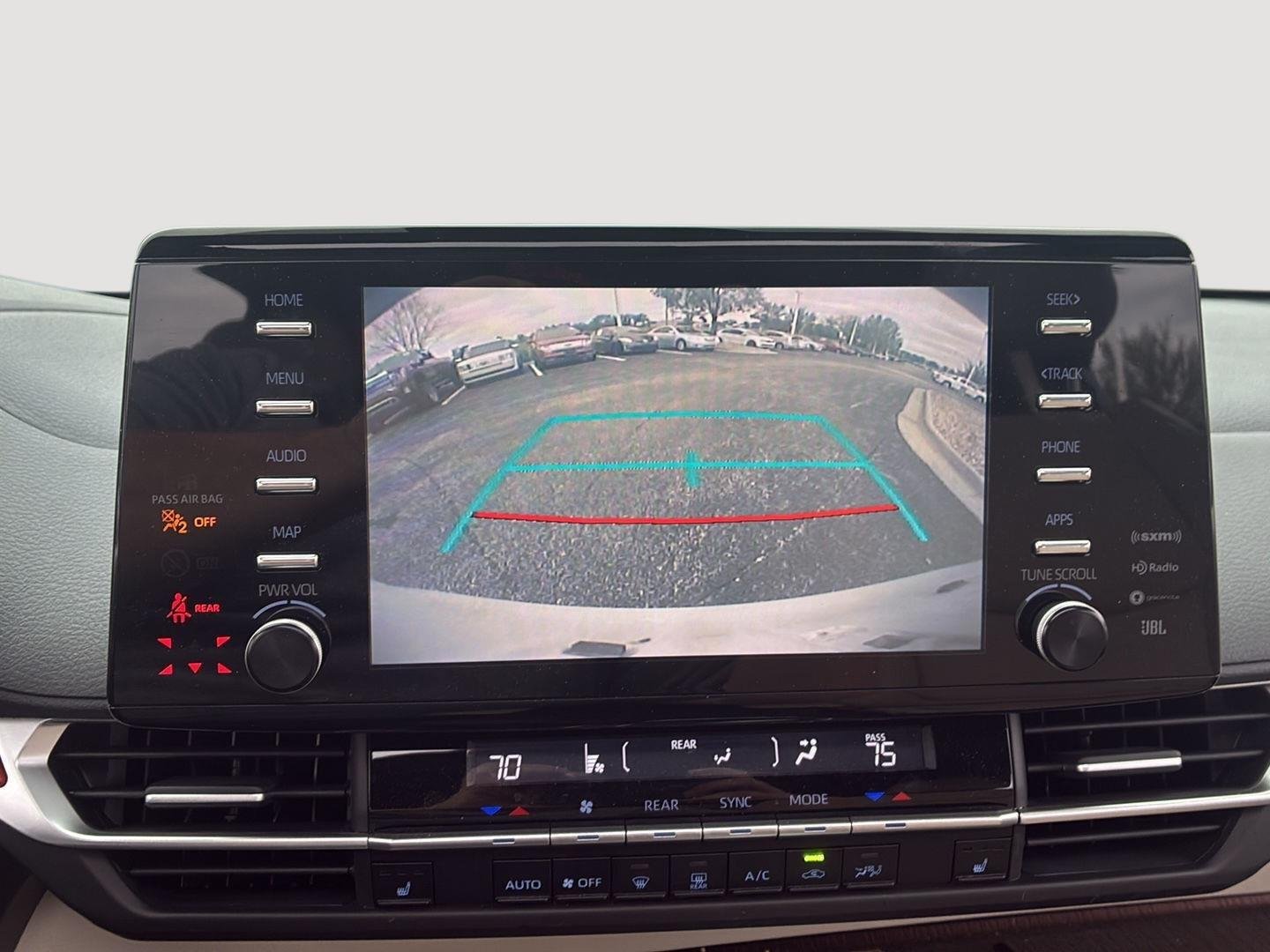 Used 2021 Blizzard Pearl Toyota XLE 7-Passenger image 18