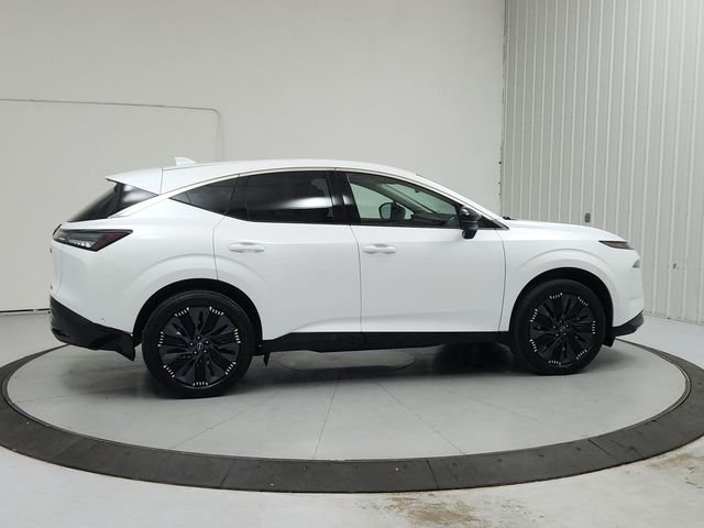 Used 2025 White Nissan Platinum image 8