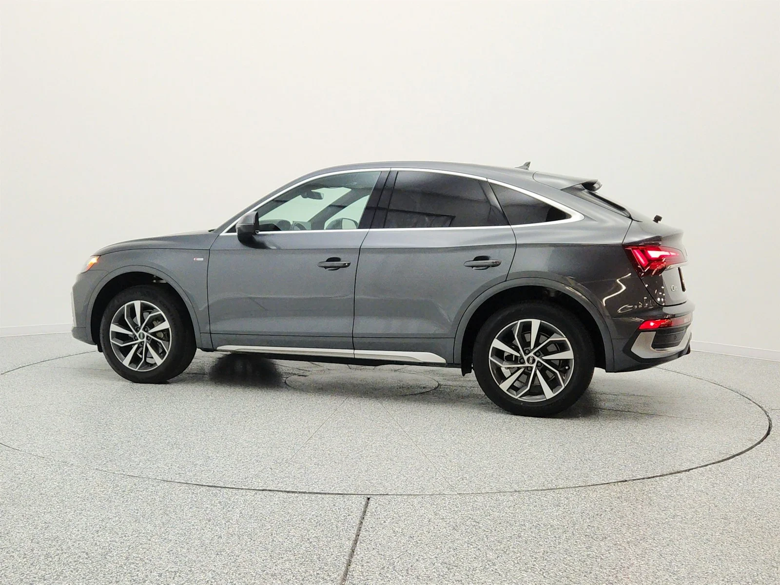 Used 2023 Daytona Gray Pearl Effect Audi S line Premium 45 TFSI quattro image 8
