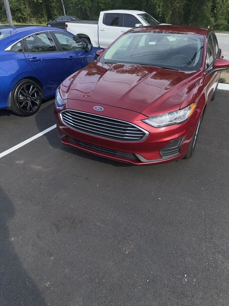 2019 Ford Fusion SE FWD's photo