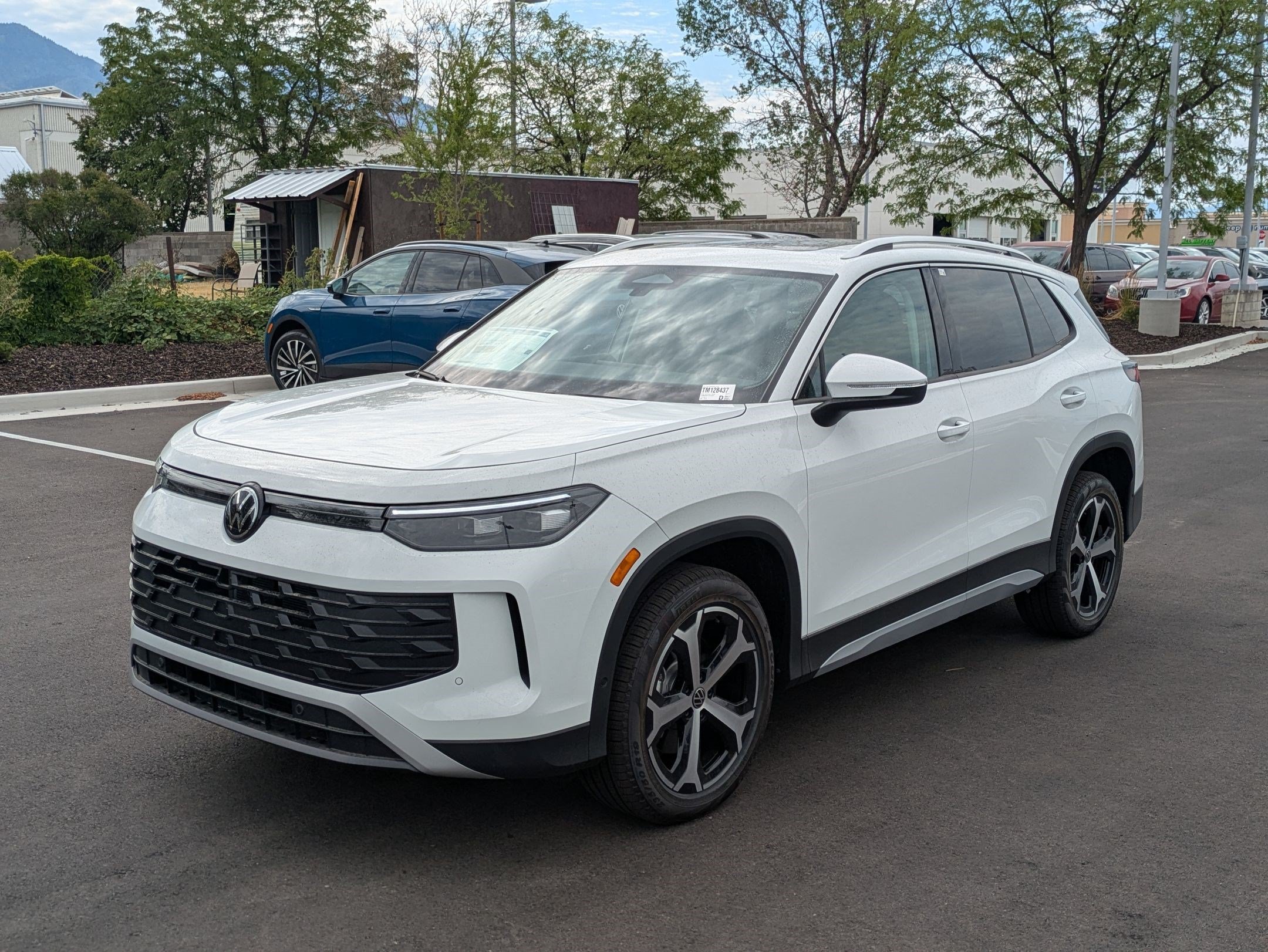 New 2026 Pure White Volkswagen SE image 8