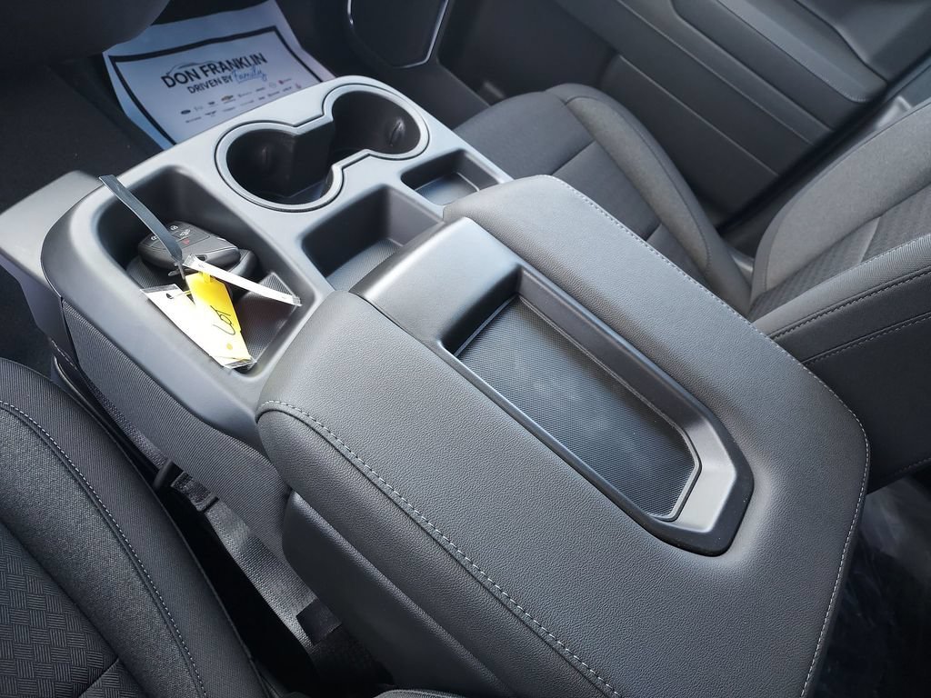New 2026 Summit White GMC Elevation image 27