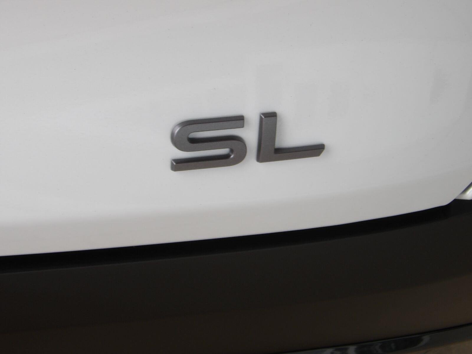 New 2026 Everest White Pearl TriCoat Nissan SL image 9