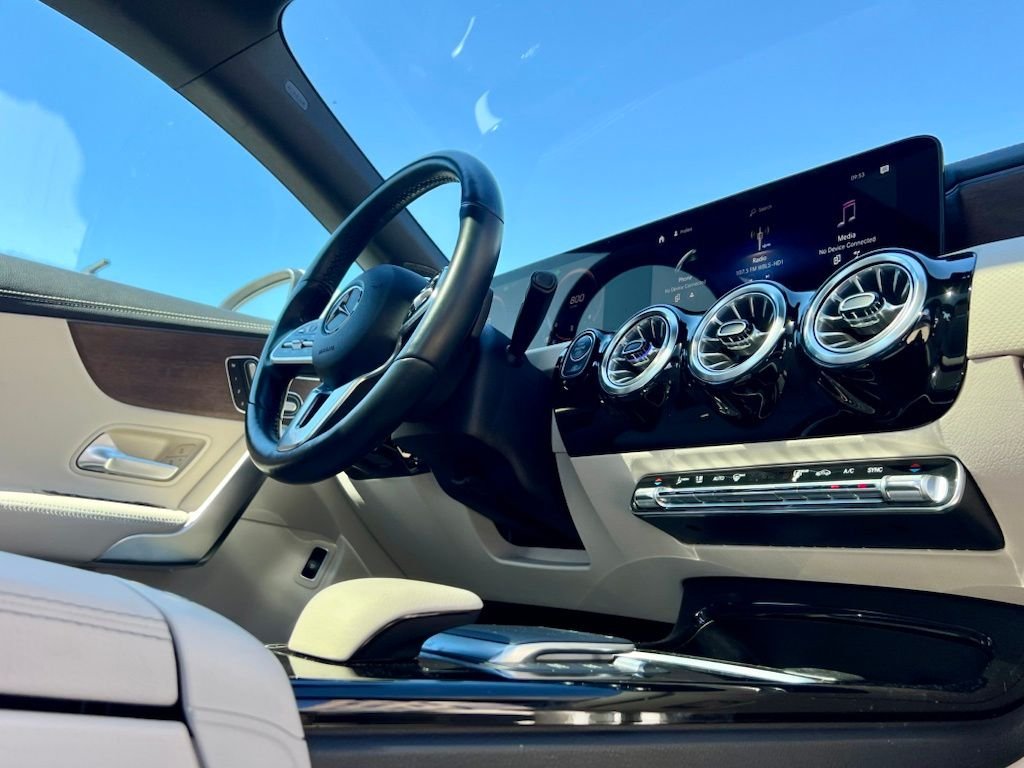 Certified Used 2023 White Mercedes-Benz CLA 250 image 11