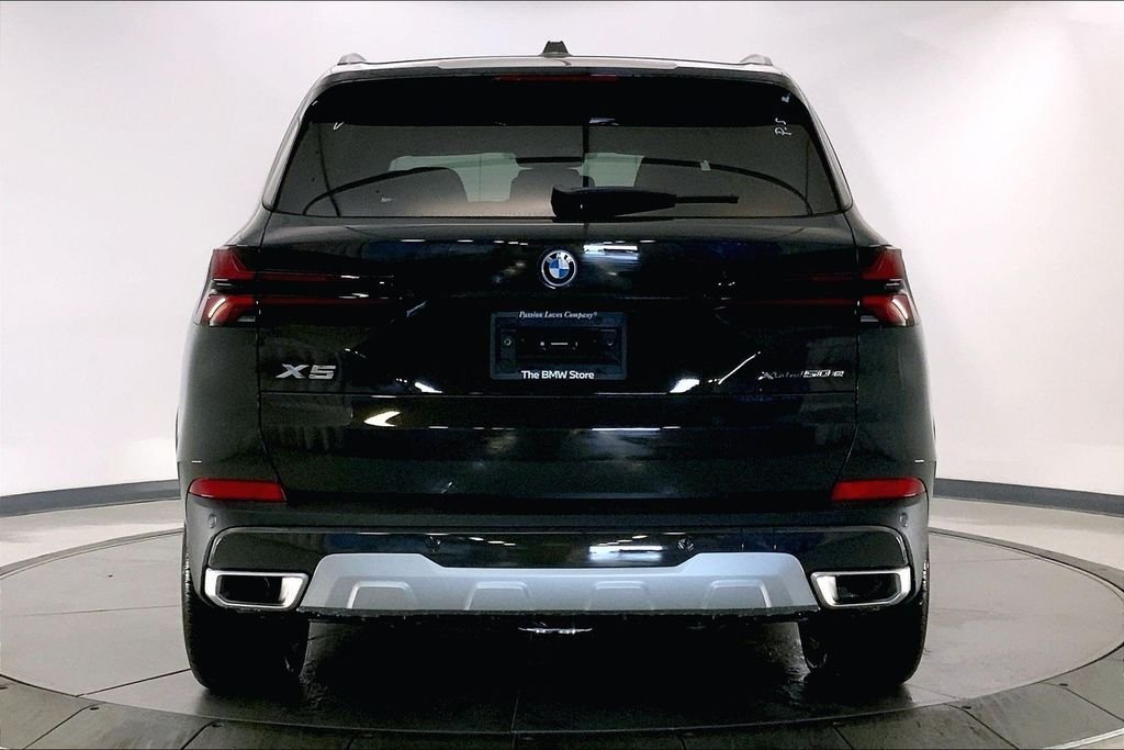 New 2026 Dravit Grey Metallic BMW  image 3