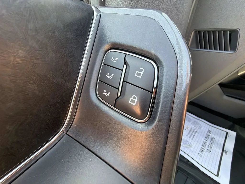 Used 2022 Oxford White Ford XL image 29