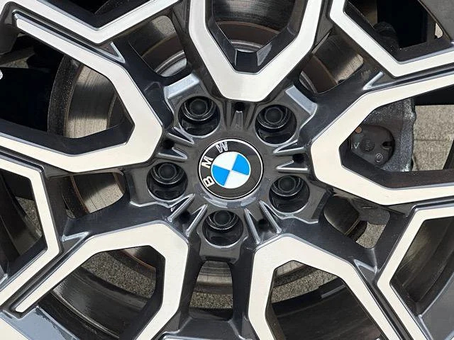 Certified Used 2025 Black Sapphire Metallic BMW xDrive28i image 33