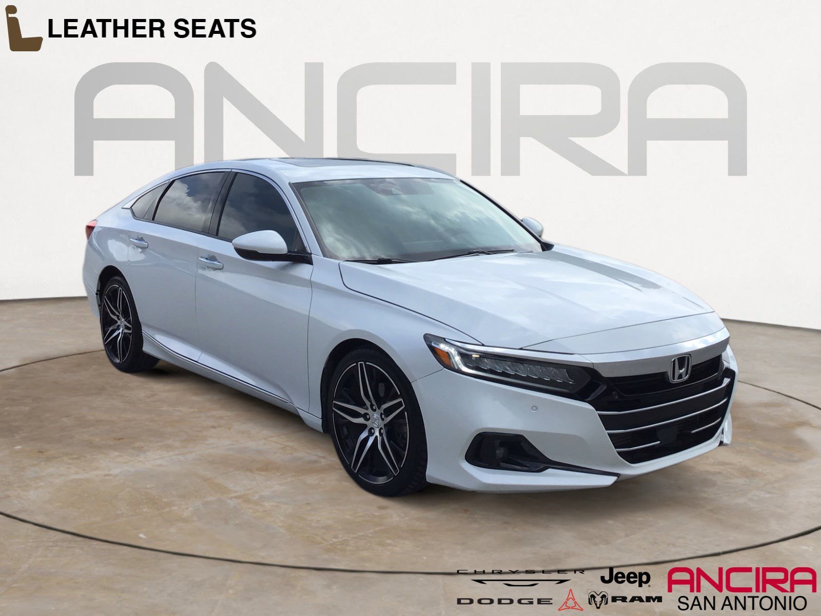 Used 2021 White Honda Touring image 1