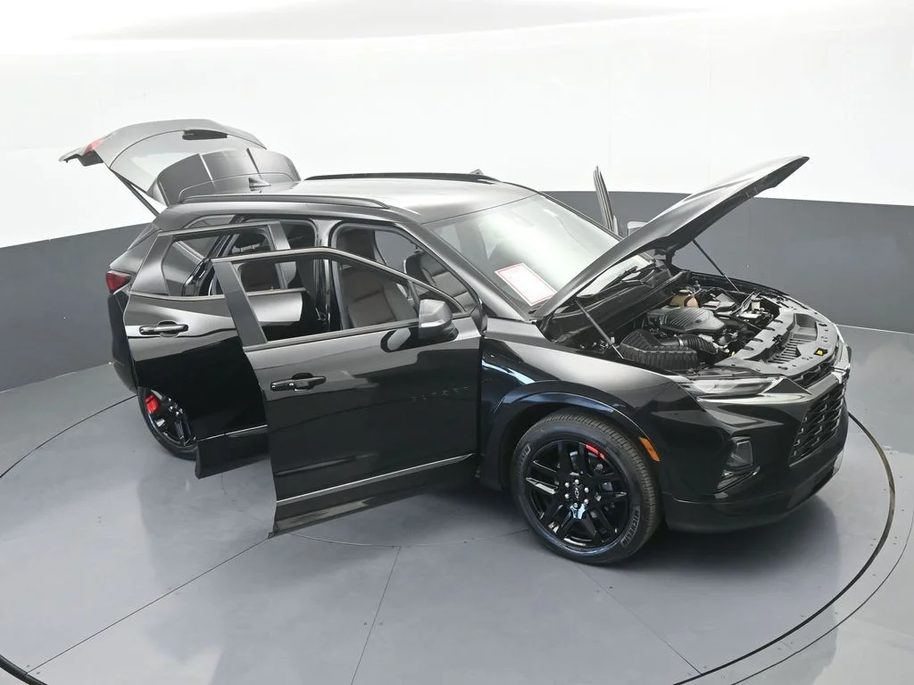 Used 2020 Black Chevrolet RS image 86