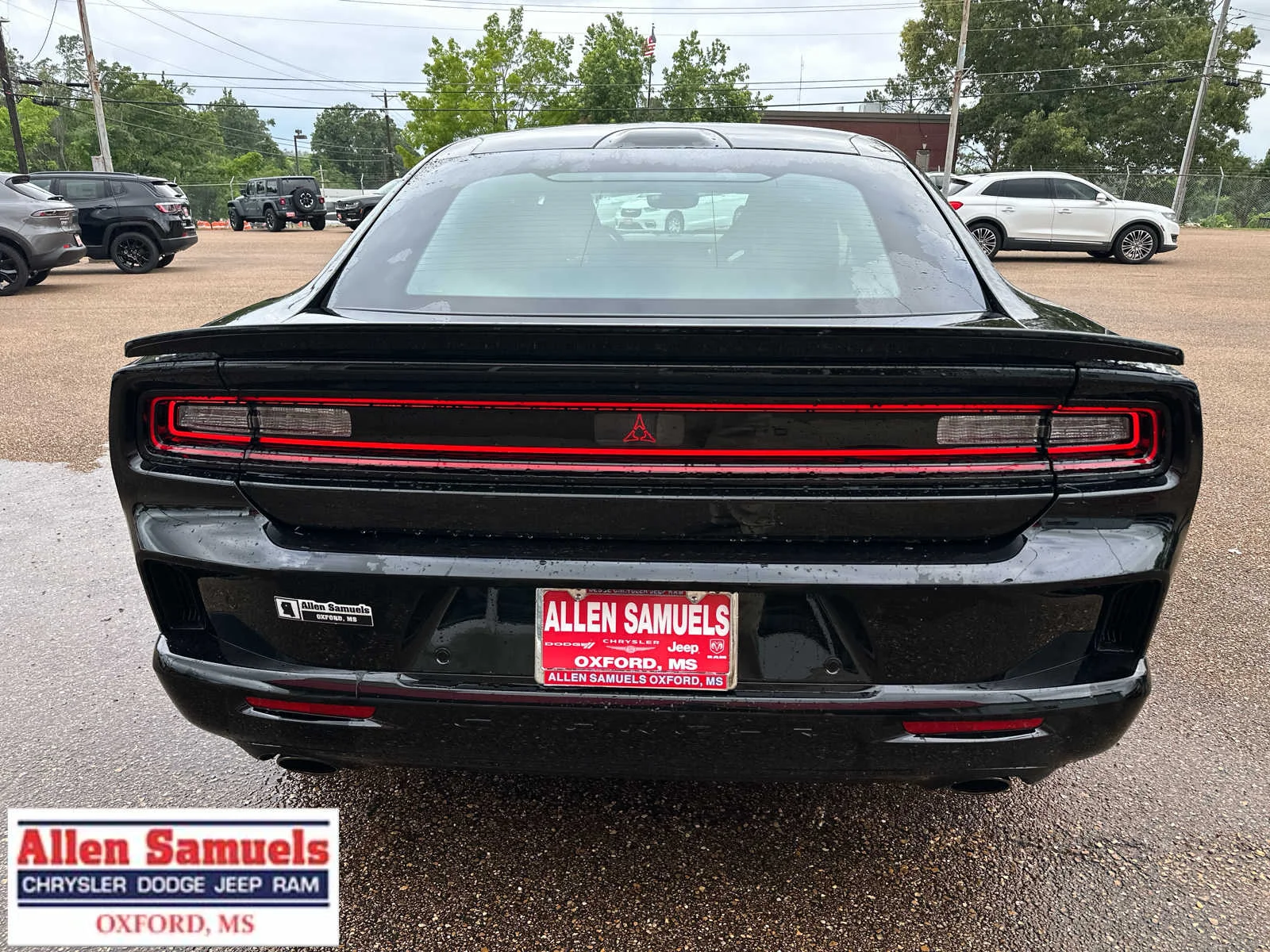 New 2026 Diamond Black Crystal Pearlcoat Dodge Scat Pack Plus image 4