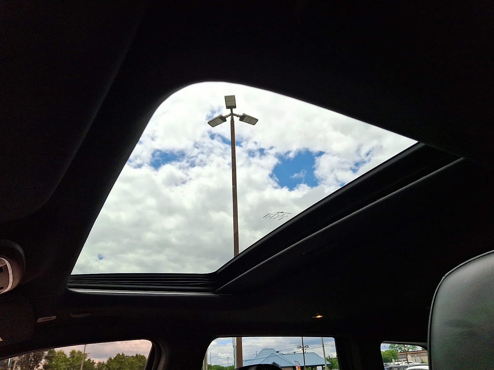 Certified Used 2020 White Jeep Laredo image 22