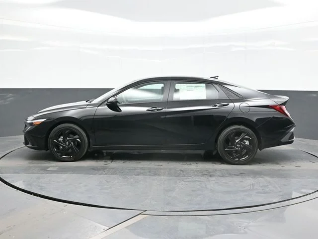New 2026 Black Hyundai SEL Sport image 4