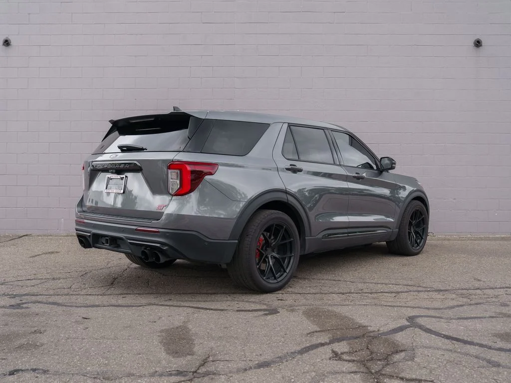 Used 2022 Gray Metallic Ford ST image 7