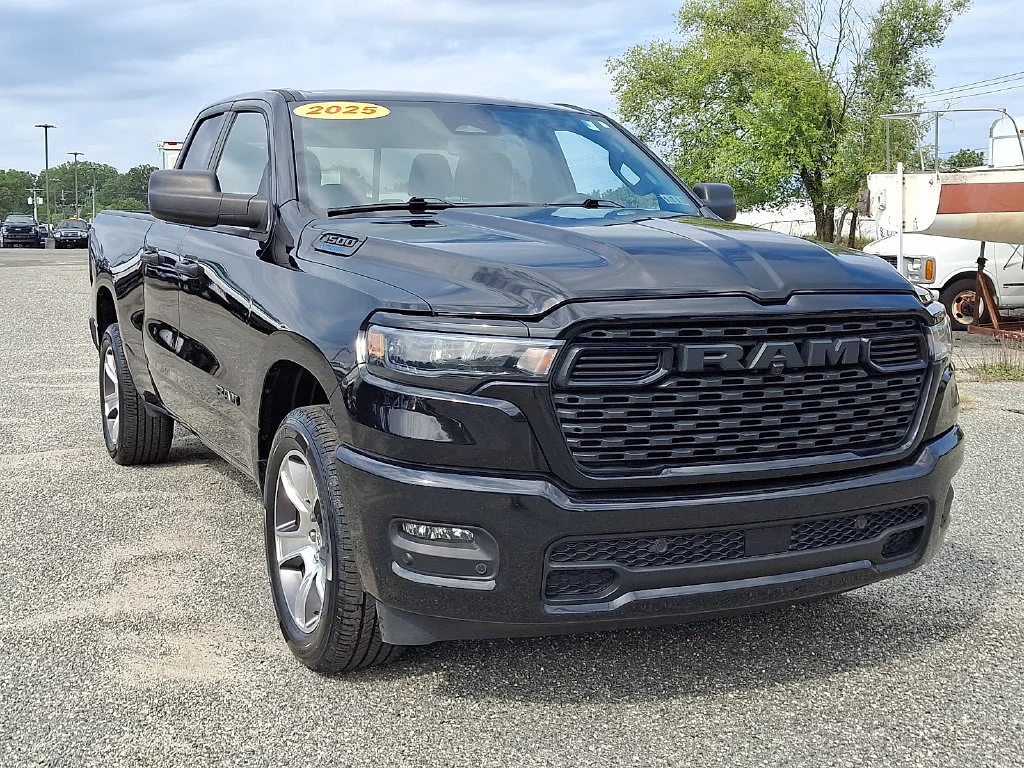 Used 2025 Diamond Black Crystal Pearlcoat Ram Tradesman image 2