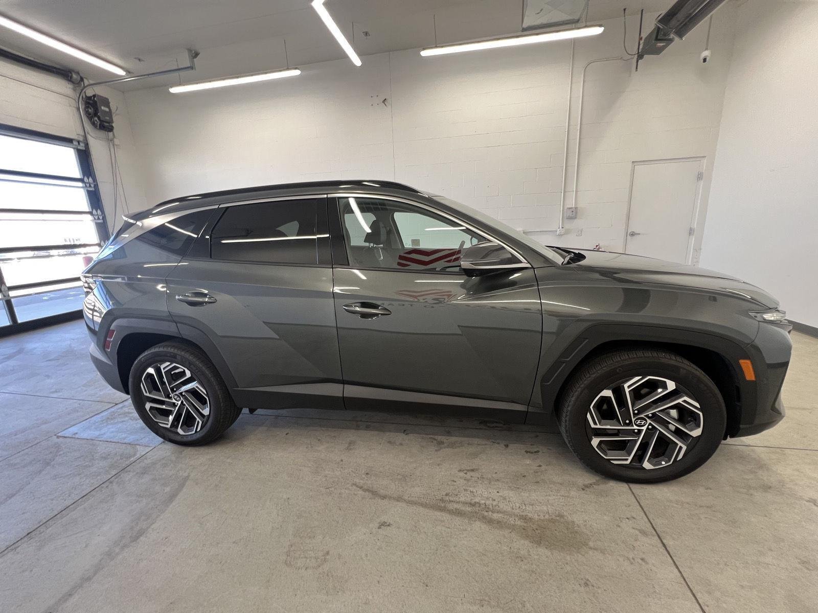 2025 Hyundai Tucson Limited - Photo 12