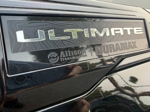 Used 2025 Onyx Black GMC Denali Ultimate image 7