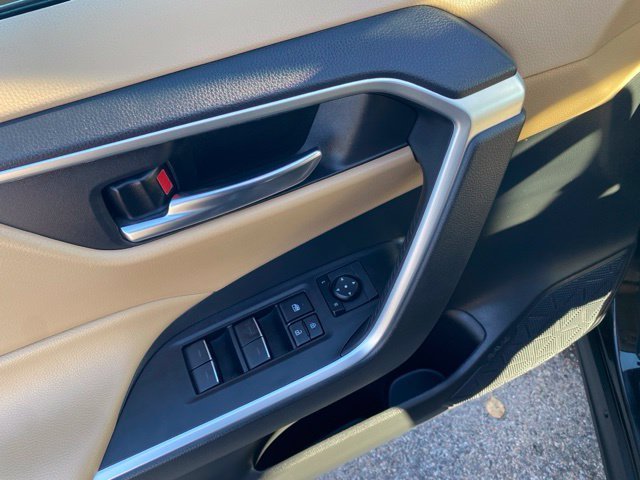 Used 2024 Midnight Black Metallic Toyota XLE image 28