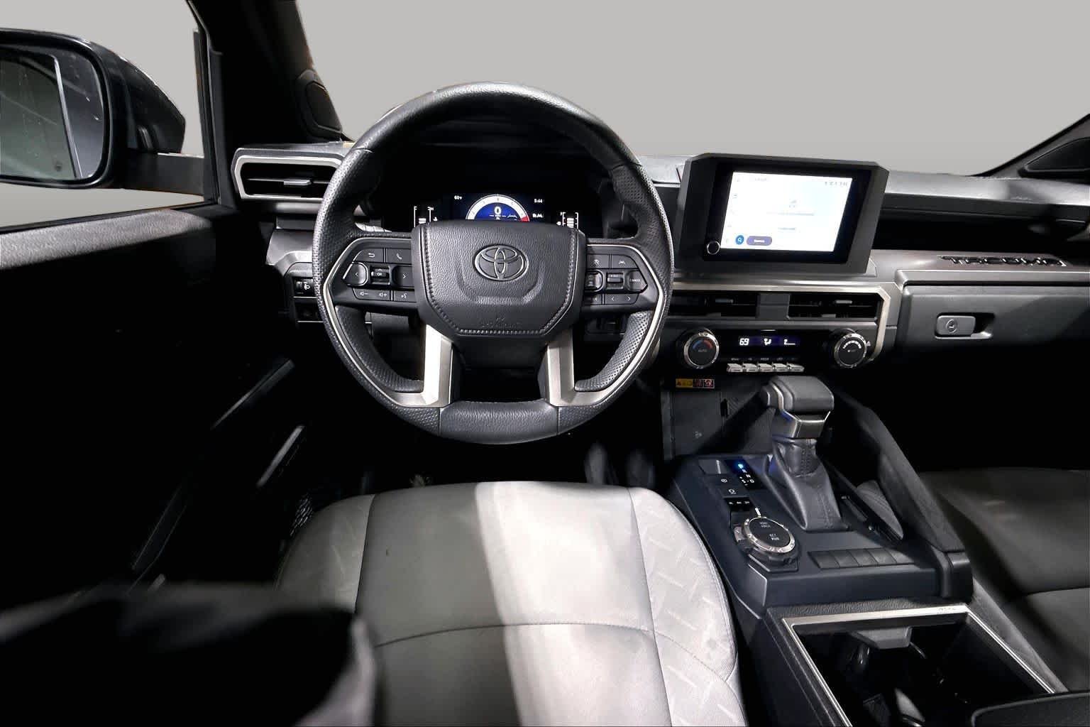Used 2025 Underground Toyota SR5 image 5