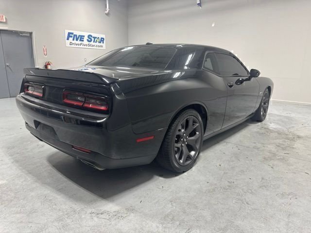 Used 2017 Black Dodge R/T image 5