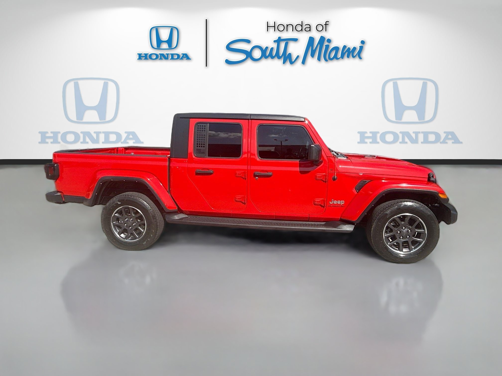 Used 2021 Firecracker Red Clearcoat Jeep Overland image 8