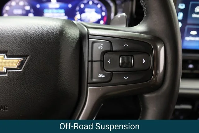 Used 2025 Pearl Chevrolet High Country image 17