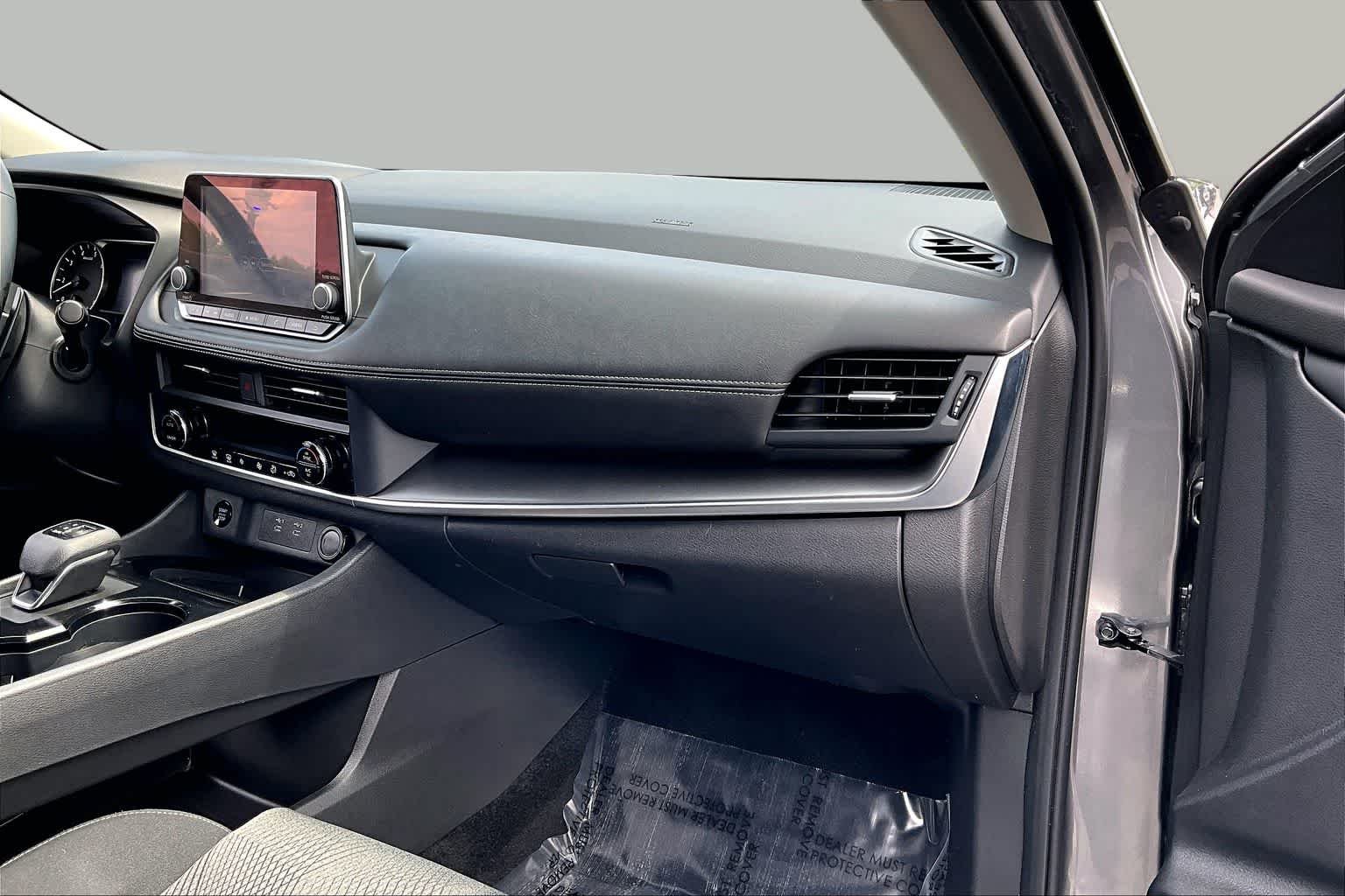 Used 2025 Gun Metallic Nissan SV image 19