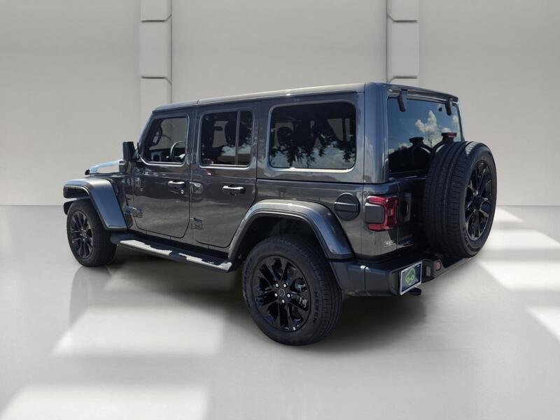 Used 2025 Crystal Metallic JEEP SAHARA 4X4 image 3