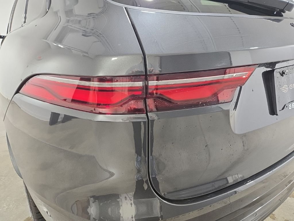 2026 Jaguar F-Pace R-Dynamic S - Photo 23